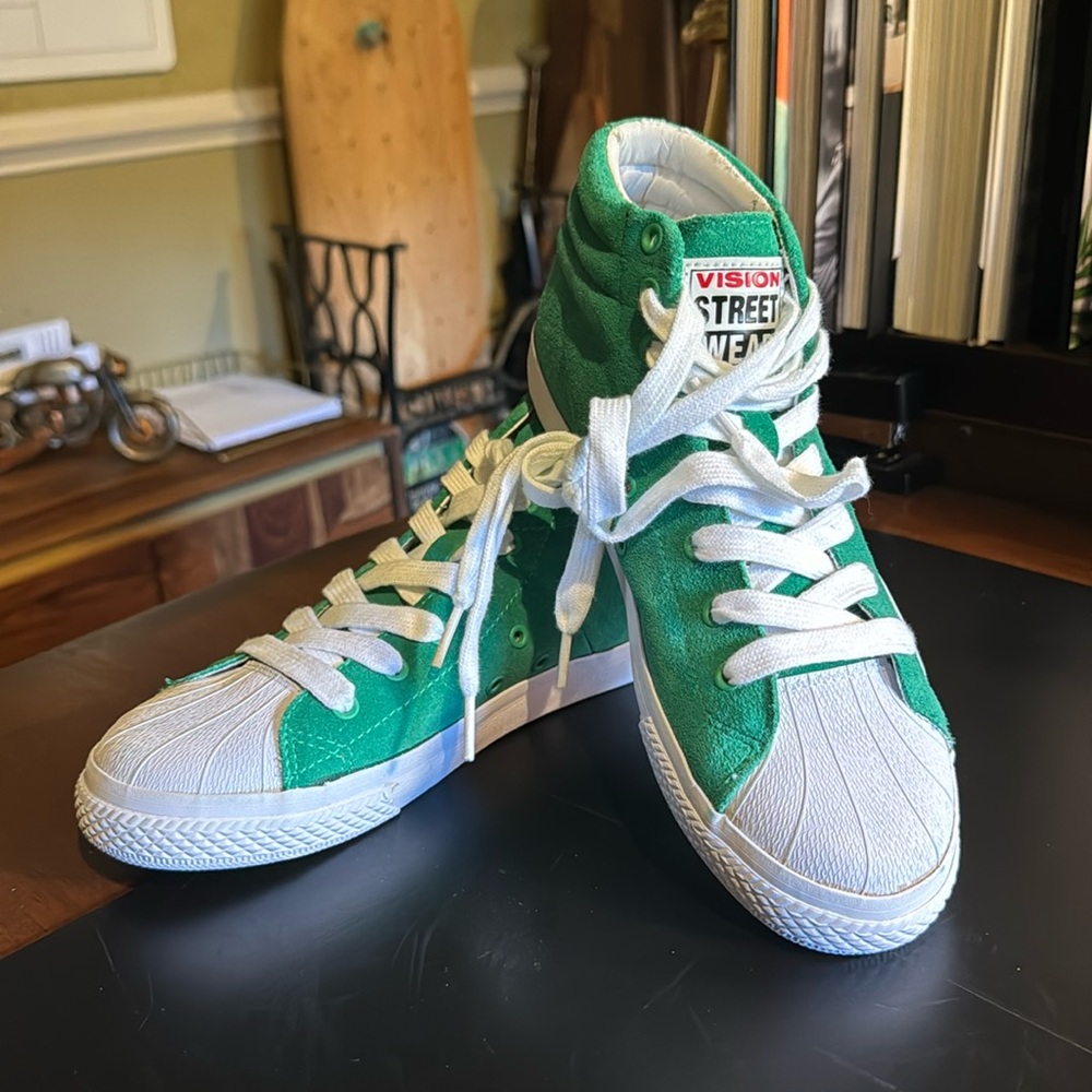 Vision high top “skateboard” sneakers size 6